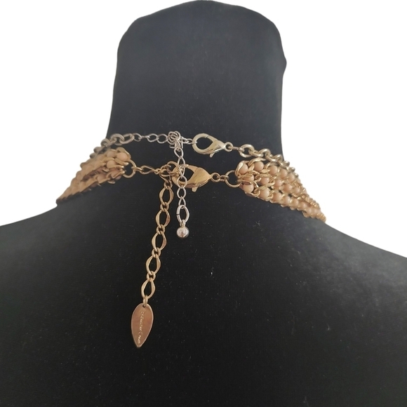 Coral necklace ensemble - Picture 3 of 3